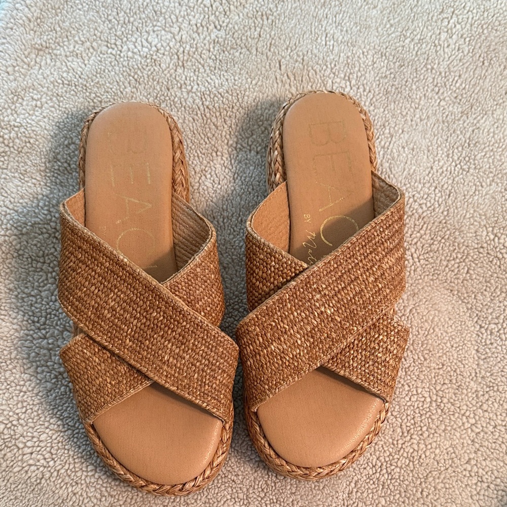 BEACH by Matisse Tan Woven Slide Sandals